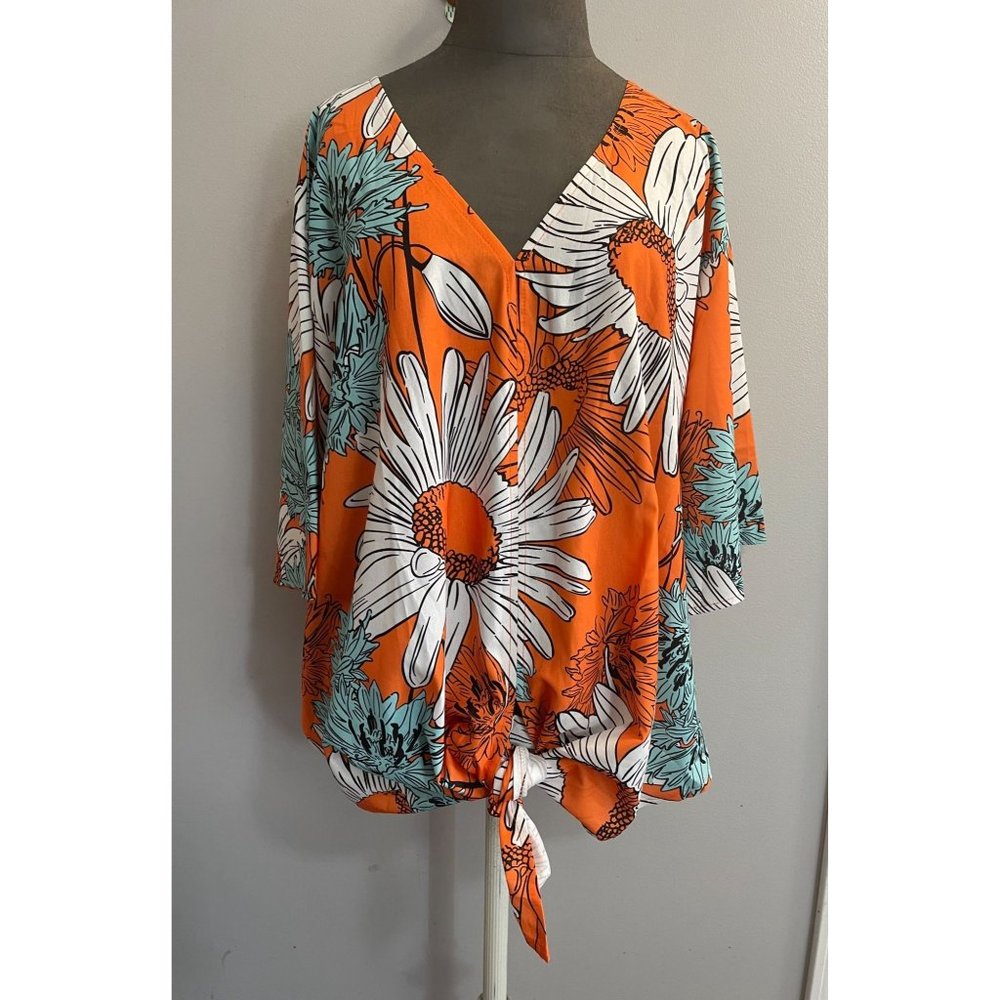 Women's flower print tie front top size unknown (measurements included)